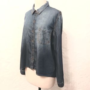 Mossimo cotton, denim style, loose fit, button-up w/ studded pocket. XXL